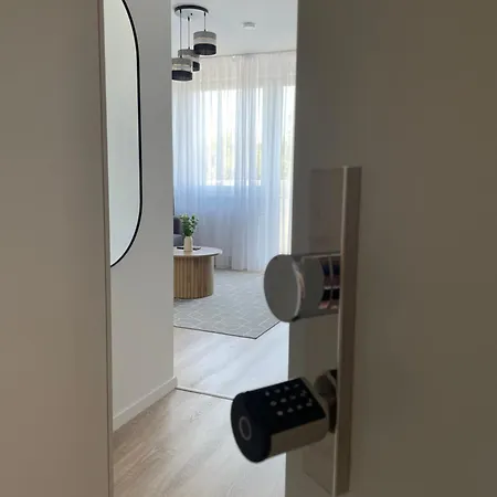 Skynest F304 * Pozsony