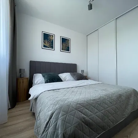 Апартаменты Skynest F304 *